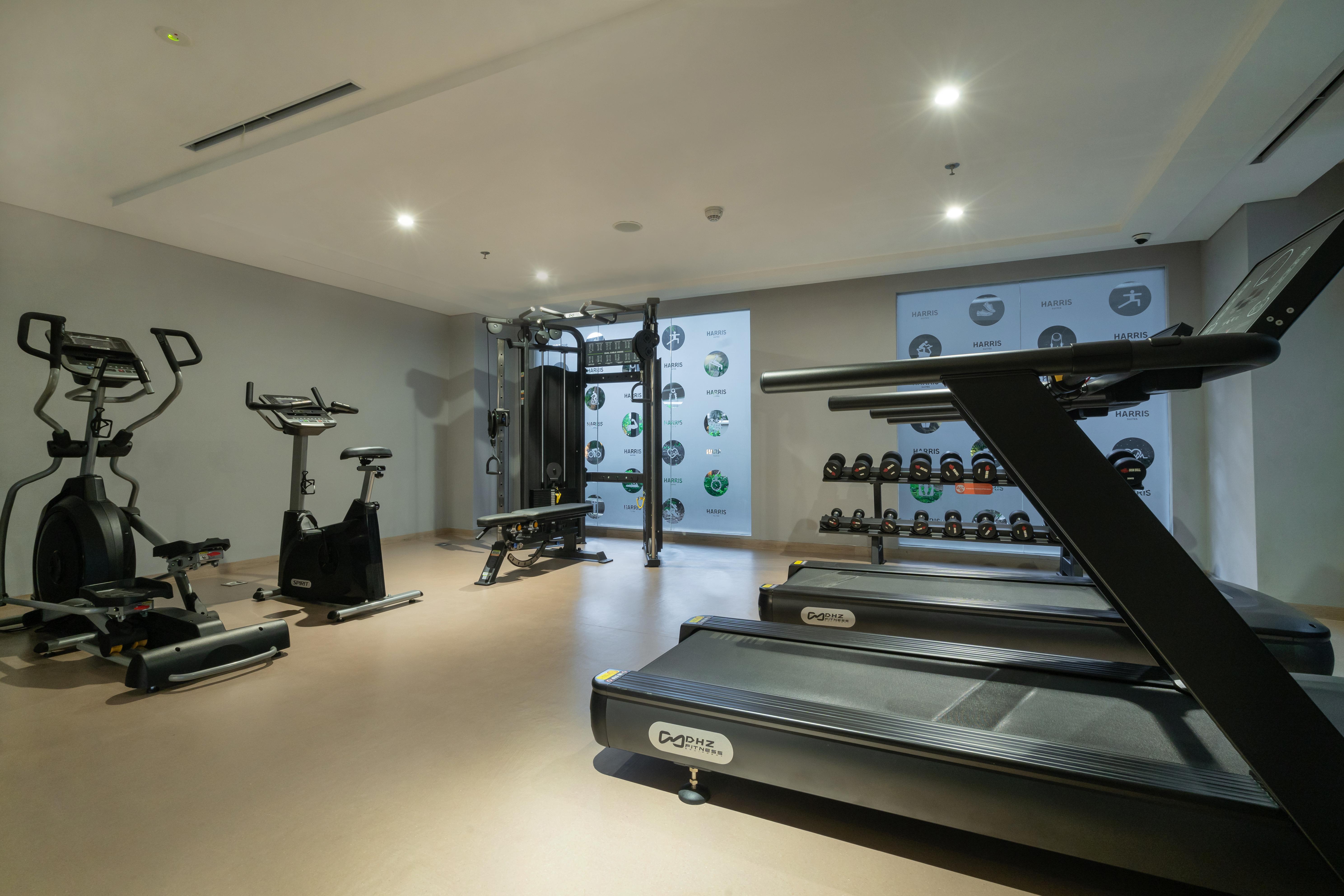 Harris Suites Puri Mansion Джакарта Экстерьер фото