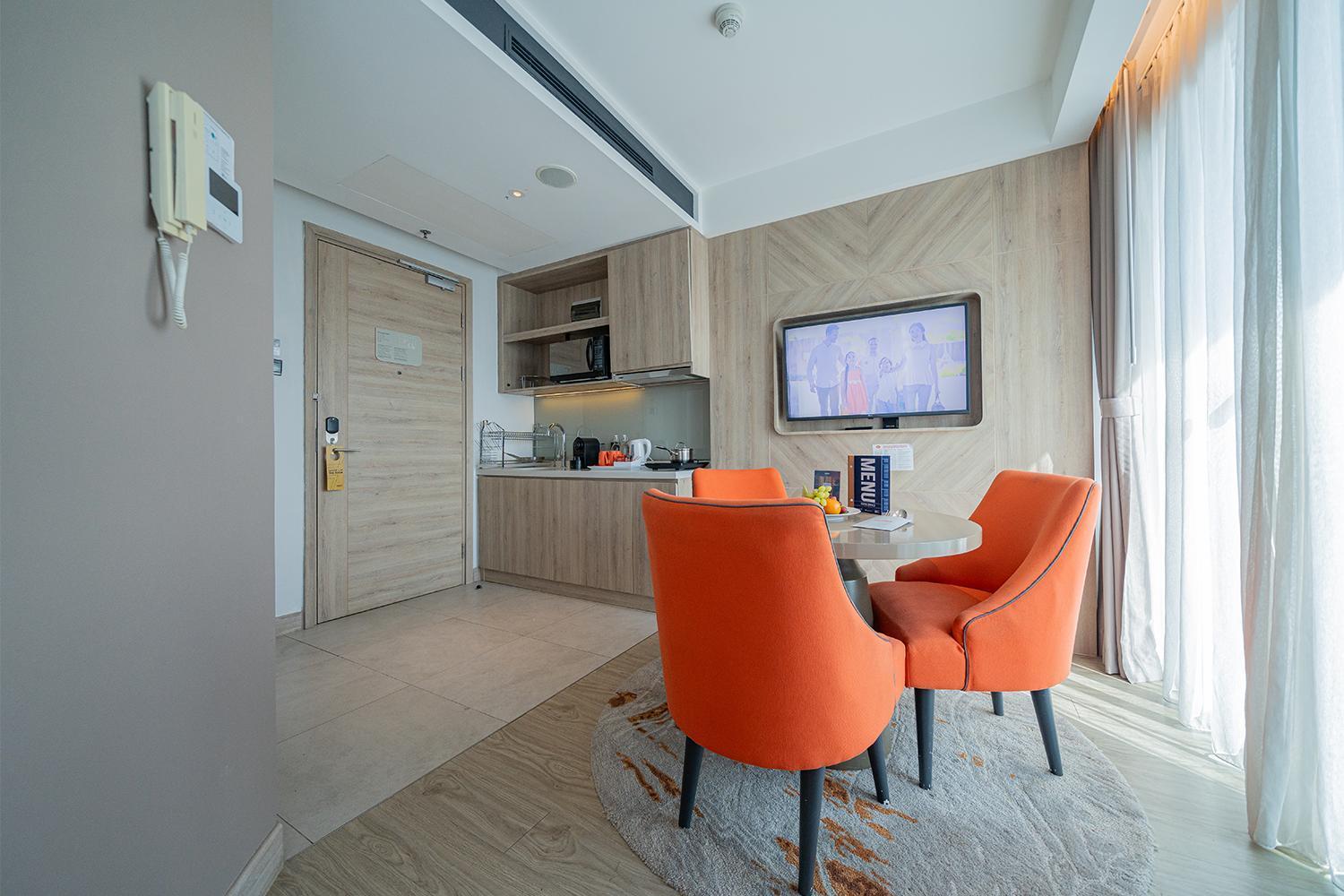 Harris Suites Puri Mansion Джакарта Экстерьер фото